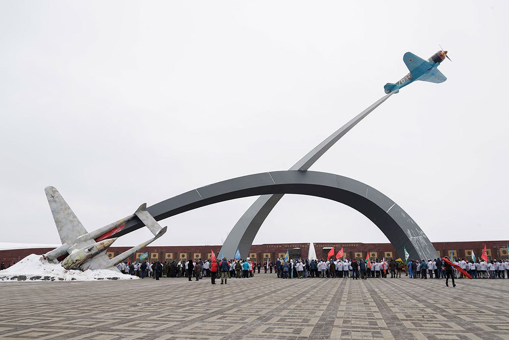 В Туле прошел лыжный переход, посвященный памяти Героя Советского Союза Алексея Рогова.