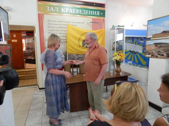 Члены Ахтубинского местного отделения АРО РВИО получили членские билеты