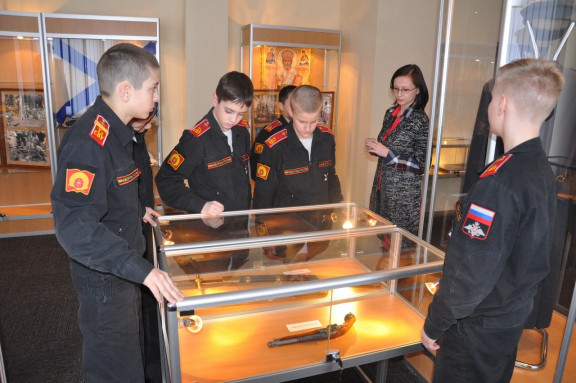 Выставка "Честь имею!", посвященная истории русского военного костюма