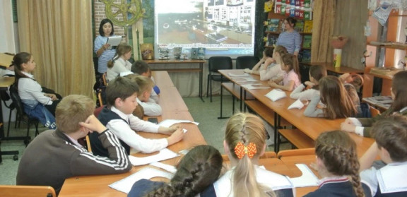 75-летию Соловецкой школы юнг: в Хакасской республиканской детской библиотеке состоялся урок мужества «Дорога в море»