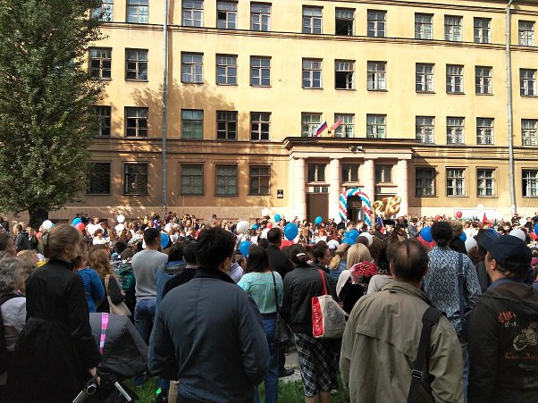 В Санкт-Петербурге открыты памятные доски Героям Советского Союза на зданиях школ, где они учились