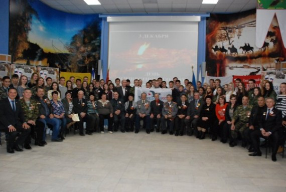 В Астрахани почтили память Неизвестного солдата