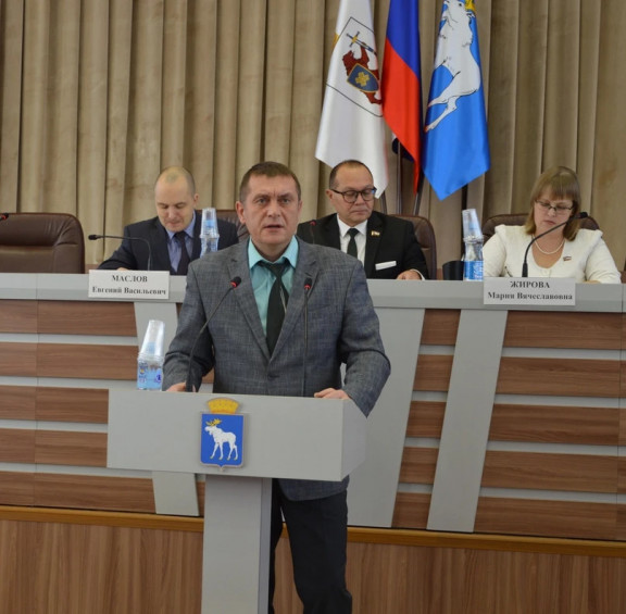 К городским депутатам с инициативой