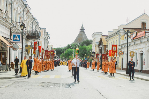 В Астрахани, как и по всей России, отмечается 800 лет со дня рождения князя Александра Невского.