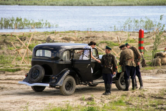 В Сургуте прошла масштабная военно-историческая реконструкция "Дороги войны"