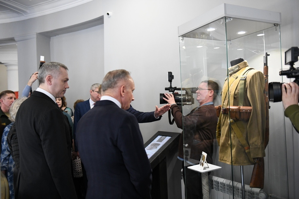 Увидеть выставку «Подвиг женщин на фронте и в тылу» можно в формате видеоэкскурсии