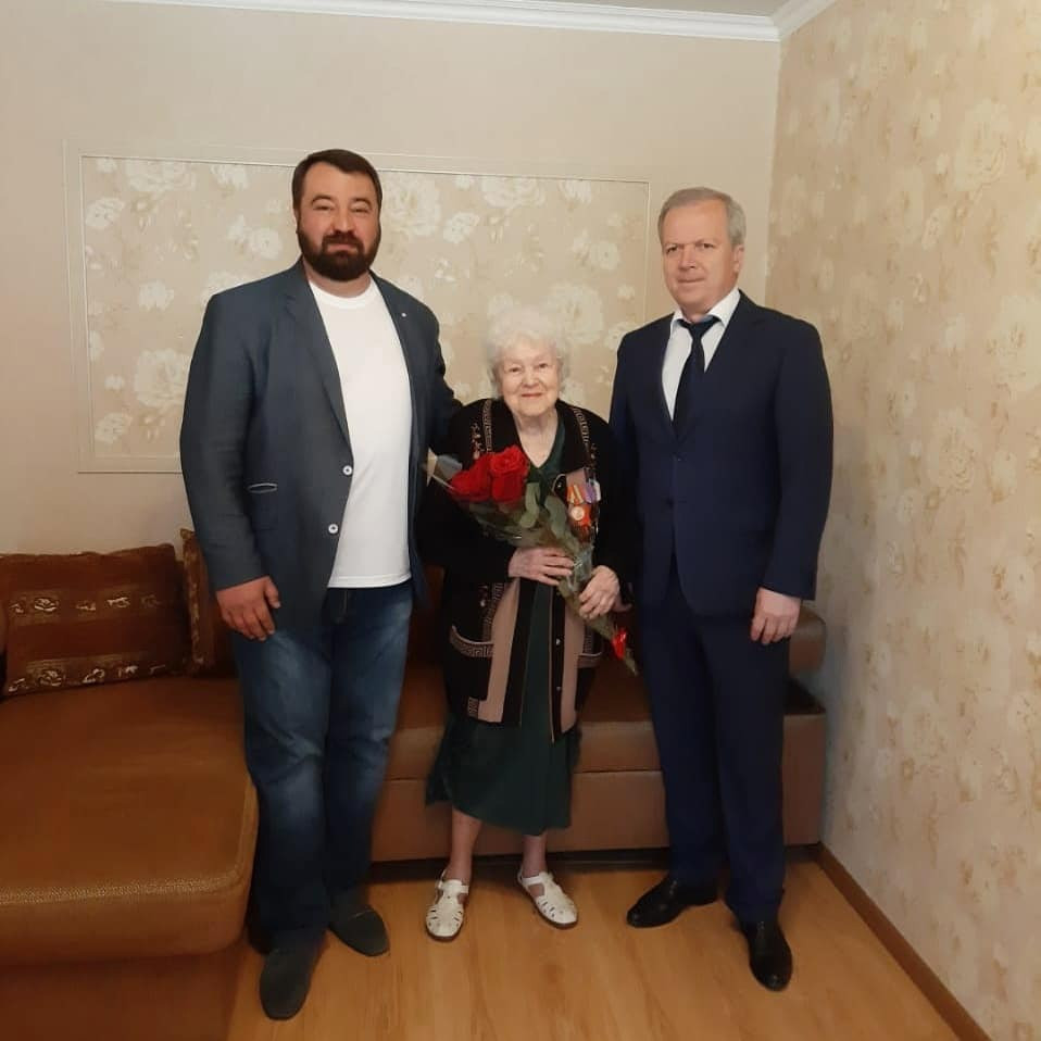 Эльбрус Кубалов навестил ветеранов Великой Отечественной войны и тружеников тыла