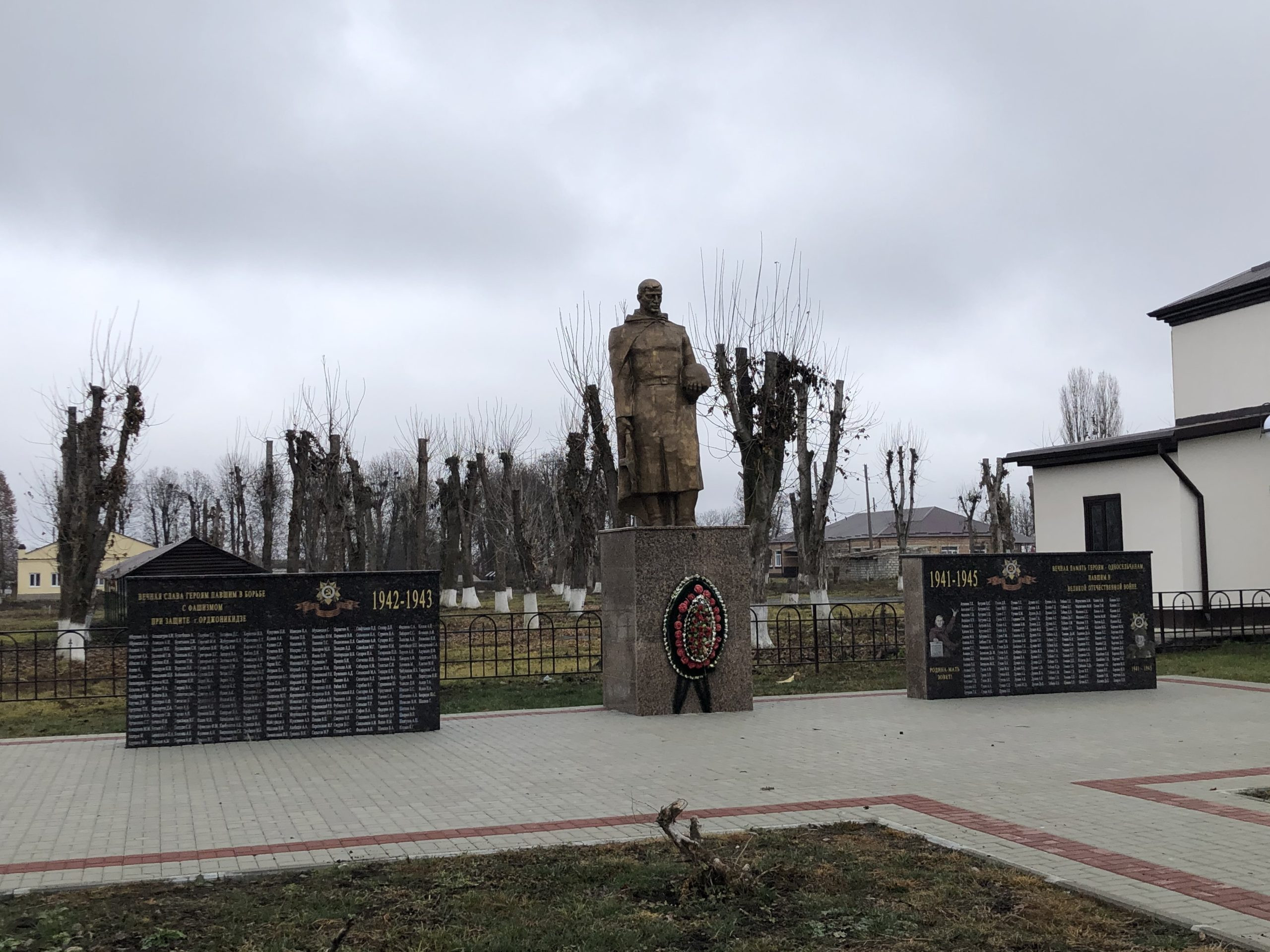 В Северной Осетии благоустроили еще одну братскую могилу