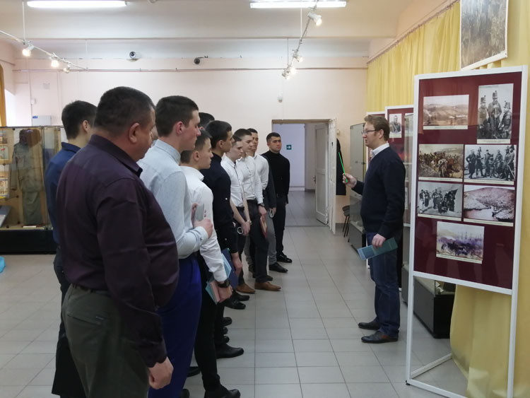 Участники военно-исторического клуба «Мой филиал - моя Россия»  в Ставропольском государственном музее-заповеднике