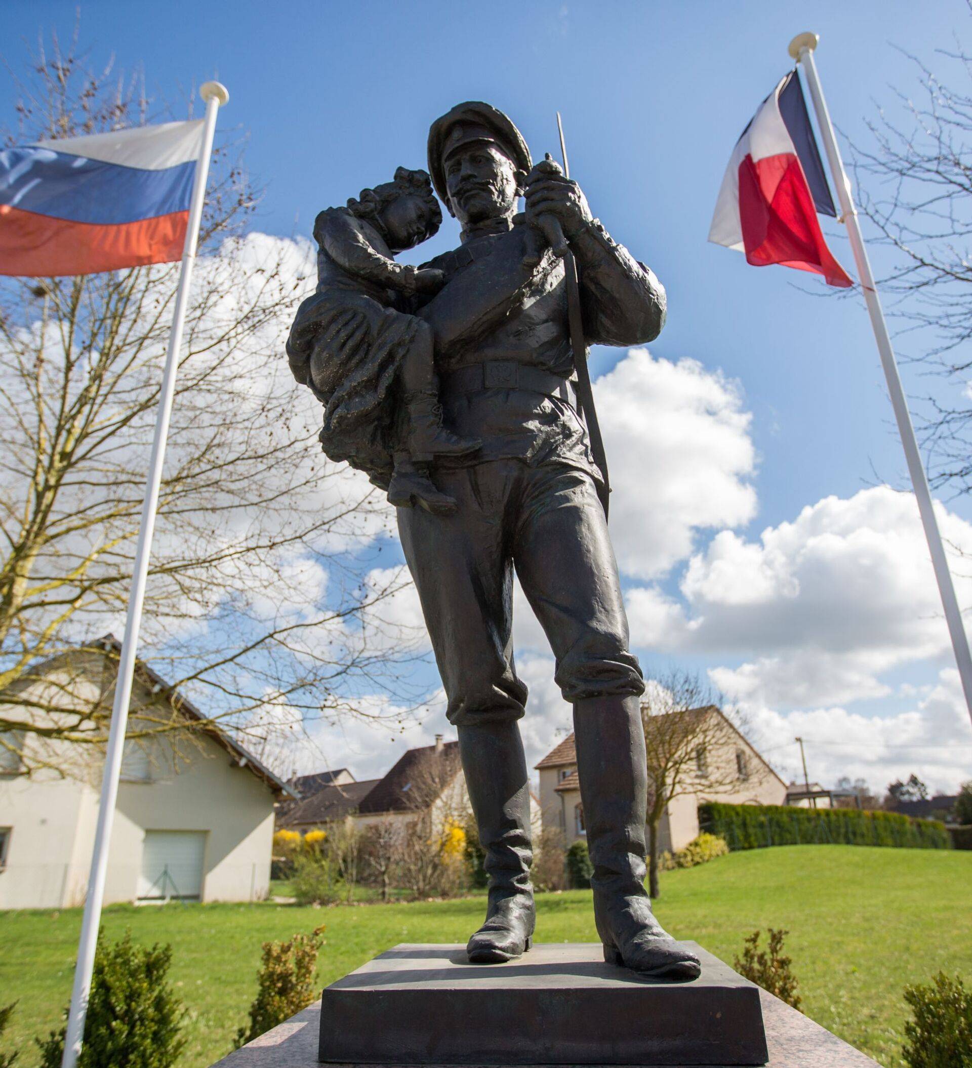 Памятник русскому экспедиционному корпусу