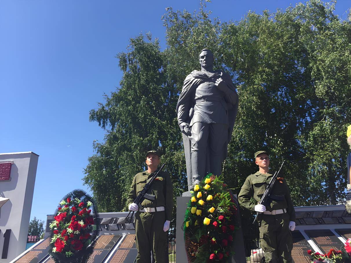 Памятник Советскому солдату, Тамбовская область